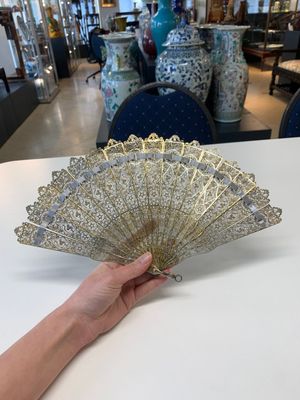A Chinese gilt filigree silver fan with floral design, 19/20th C. — photo 5