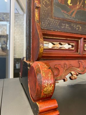A Chinese gilt-lacquered and painted wooden table screen, Shanxi, 16/17th C. — 照片 14