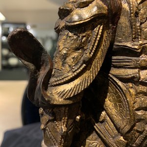 A Chinese gilt-lacquered bronze figure of Weituo, Ming — photo 22