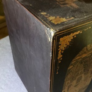 A Chinese gilt-lacquered cabinet and a box, Canton, 19th C. — 照片 51