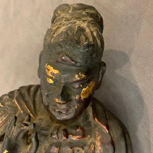 A Chinese gilt-lacquered wood figure of Guan Yu, Ming — photo 22