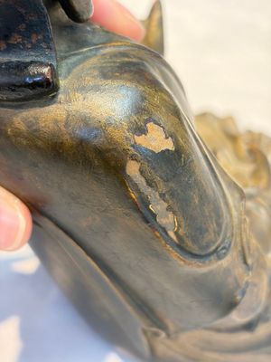 A Chinese gilt-lacquered wooden seated Bodhisattva, Ming — foto 11