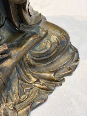 A Chinese gilt-lacquered wooden seated Bodhisattva, Ming — foto 10