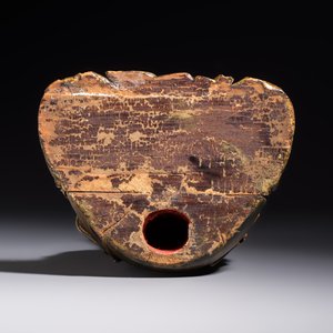 A Chinese gilt-lacquered wooden seated Bodhisattva, Ming — foto 7