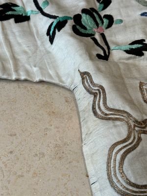 A Chinese gilt-metal embroidered silk 'animals' children's robe, 19/20th C. — photo 8