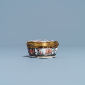 A Chinese gilt-mounted famille rose snuff box, Qianlong — 照片 6