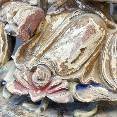 A Chinese gilt-polychromed carved wooden group of Guanyin and child — photo 9