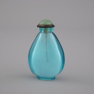 A Chinese glass snuff bottle — 照片 1