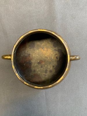 A Chinese gold-splashed bronze censer, Xuande mark, 18/19th C. — photo 5