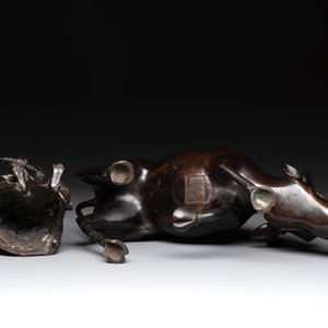 A Chinese gold-splashed bronze incense burner in the shape of an immortal riding a buffalo, 19th C. — photo 6