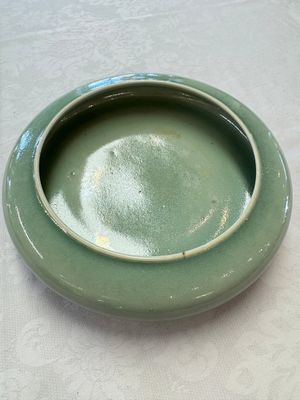A Chinese green-glazed brush washer, 18th C. — photo 1