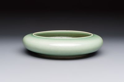 A Chinese green-glazed brush washer, 18th C.
