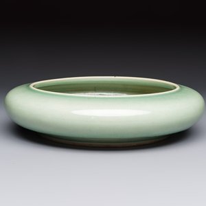 A Chinese green-glazed brush washer, 18th C. — photo 1