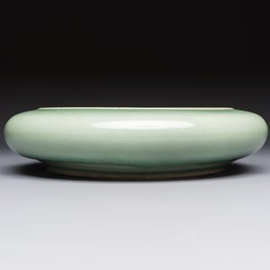 A Chinese green-glazed brush washer, 18th C. — photo 4