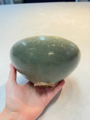 A Chinese green-glazed 'jun' bowl, Song — photo 1