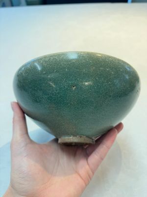 A Chinese green-glazed 'jun' bowl, Song — photo 2