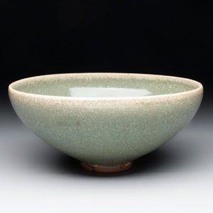 A Chinese green-glazed 'jun' bowl, Song — photo 2