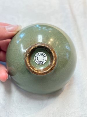 A Chinese green-glazed 'jun' tea bowl, Song/Yuan — photo 6