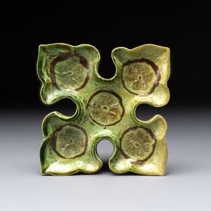 A Chinese green-glazed marbled dish, probably Tang — photo 2