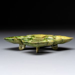 A Chinese green-glazed marbled dish, probably Tang — photo 4