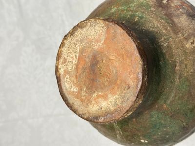 A Chinese green-glazed pottery vase — photo 13