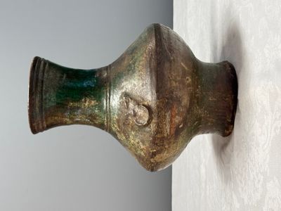 A Chinese green-glazed pottery vase — photo 4