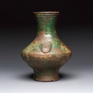 A Chinese green-glazed pottery vase — photo 3