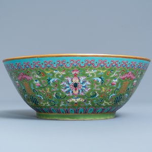 A Chinese green-ground famille rose bowl, Daoguang mark and of the period — 照片 3