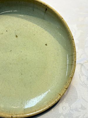 A Chinese green 'Jun' plate, Tian Hu Shan 天湖山 mark, Yuan — photo 4