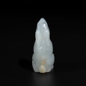 A Chinese grey jade carving of a hare, Qing — 照片 3