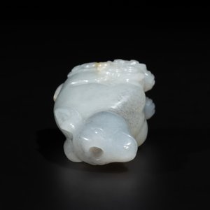 A Chinese grey jade carving of a hare, Qing — 照片 6