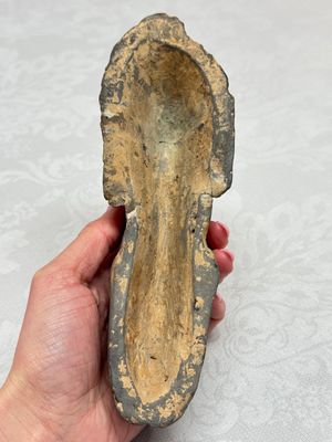 A Chinese grey pottery model of a reclining dog, Han — photo 9