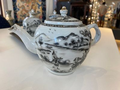 A Chinese grisaille 11-piece tea service with a European lady with a child, Qianlong — 照片 5