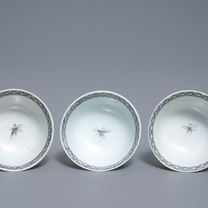 A Chinese grisaille 15-piece tea service with 'brothel' design, Yongzheng/Qianlong — photo 16