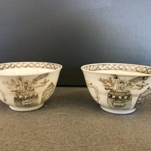 A Chinese grisaille 15-piece tea service with 'brothel' design, Yongzheng/Qianlong — photo 26
