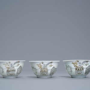 A Chinese grisaille 15-piece tea service with 'brothel' design, Yongzheng/Qianlong — photo 6