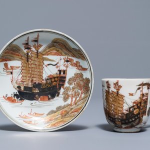 A Chinese grisaille and gilt cup and saucer with a large ship, Yongzheng/Qianlong — photo 1