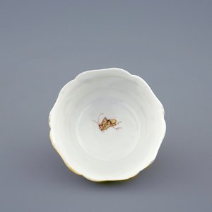 A Chinese grisaille and gilt cup and saucer with ducks and insects, Yongzheng, 1723-1735 — 照片 8