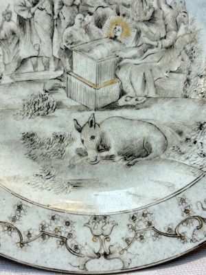 A Chinese grisaille and gilt-decorated 'Nativity' plate, Qianlong — photo 3
