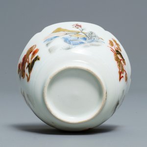 A Chinese grisaille and gilt eggshell cup and saucer, Yongzheng — 照片 8