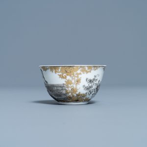 A Chinese grisaille and gilt 'European subject' cup and saucer, Qianlong — 照片 5