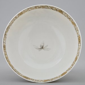 A Chinese grisaille and gilt landscape bowl, Yongzheng, 1723-1735 — 照片 6
