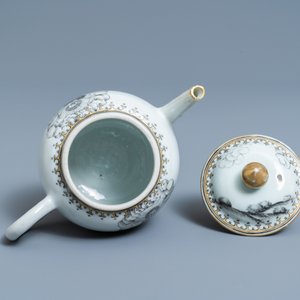 A Chinese grisaille and gilt 'Resurrection' teapot and cover, Qianlong — photo 6