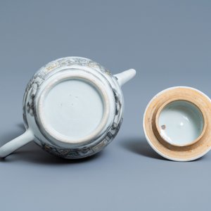 A Chinese grisaille and gilt 'Resurrection' teapot and cover, Qianlong — photo 7