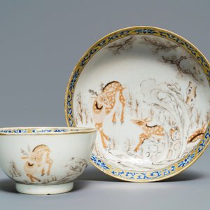 A Chinese grisaille and iron red cup and saucer with deer, Yongzheng/Qianlong — photo 1