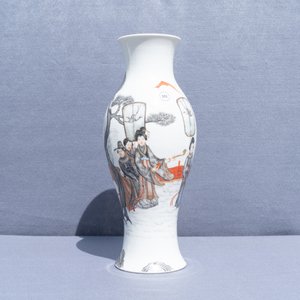 A Chinese grisaille and iron red vase, Ju Ren Tang mark, Republic — photo 7