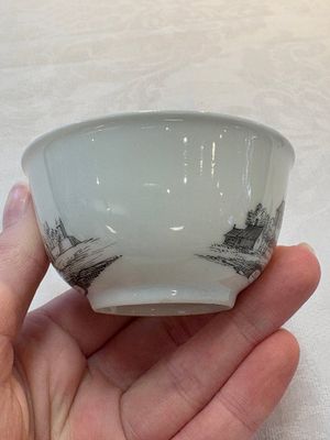 A Chinese grisaille 'Castricum, Blaricum and Workum' cup and saucer, Qianlong — photo 2