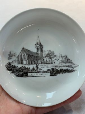 A Chinese grisaille 'Castricum, Blaricum and Workum' cup and saucer, Qianlong — photo 8