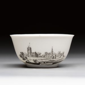 A Chinese grisaille 'Castricum, Blaricum and Workum' cup and saucer, Qianlong — photo 6
