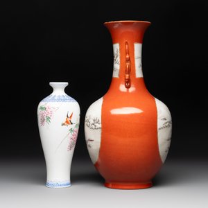 A Chinese grisaille coral red-ground vase, a famille rose eggshell vase and two bowls, Qianlong mark, 20th C. — 照片 11